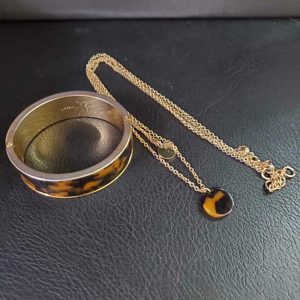 J CREW Necklace & Bangle Set Womens Gold Tone Tortoiseshell Layered Pendant